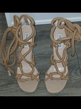 Steve Madden Dream Lace-Up Heels